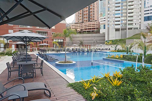 piscina metropole